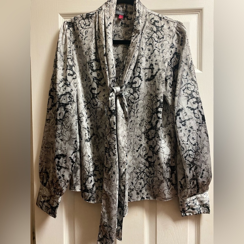 Vince Camuto Snake Skin Blouse Small